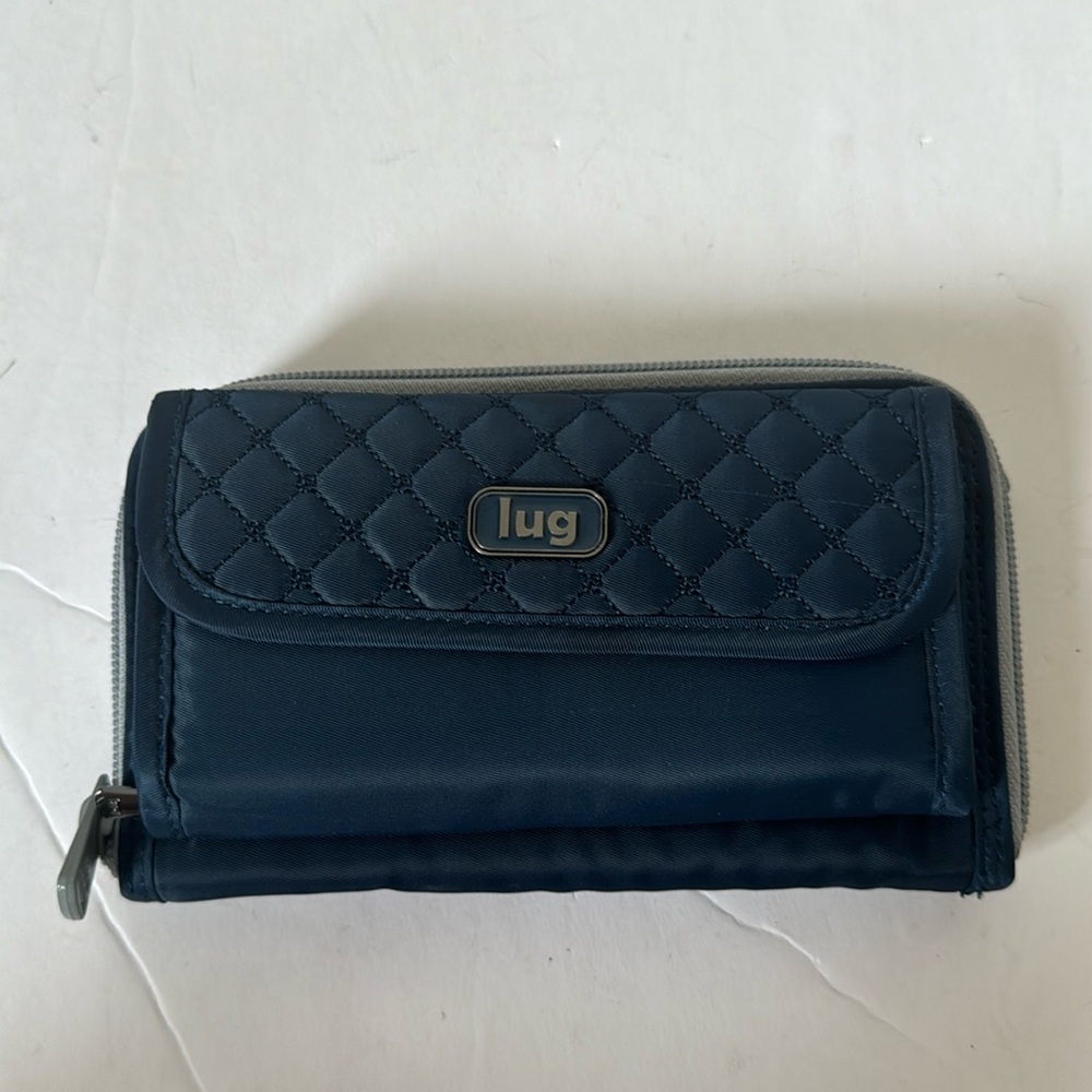 Lug wallet